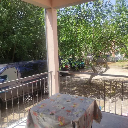 Tome Apartmán Biograd Na Moru